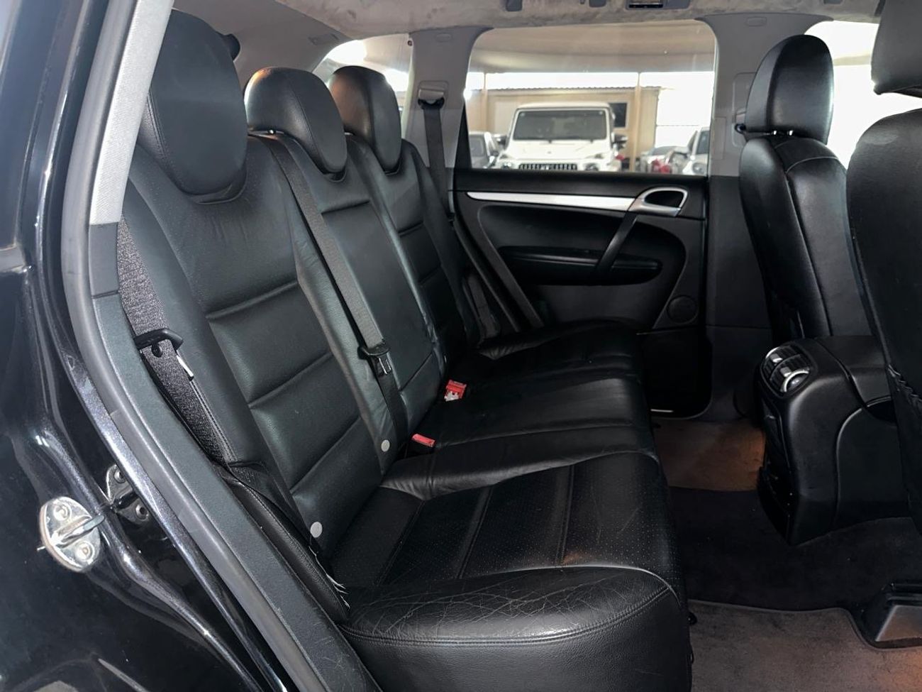 بورش كايان PORSCHE CAYENNE S 2006 4.5L | ROOF-MOUNTED LIGHT BAR | BLACK LEATHER SEATS | OFF-ROAD CUSTOMISED