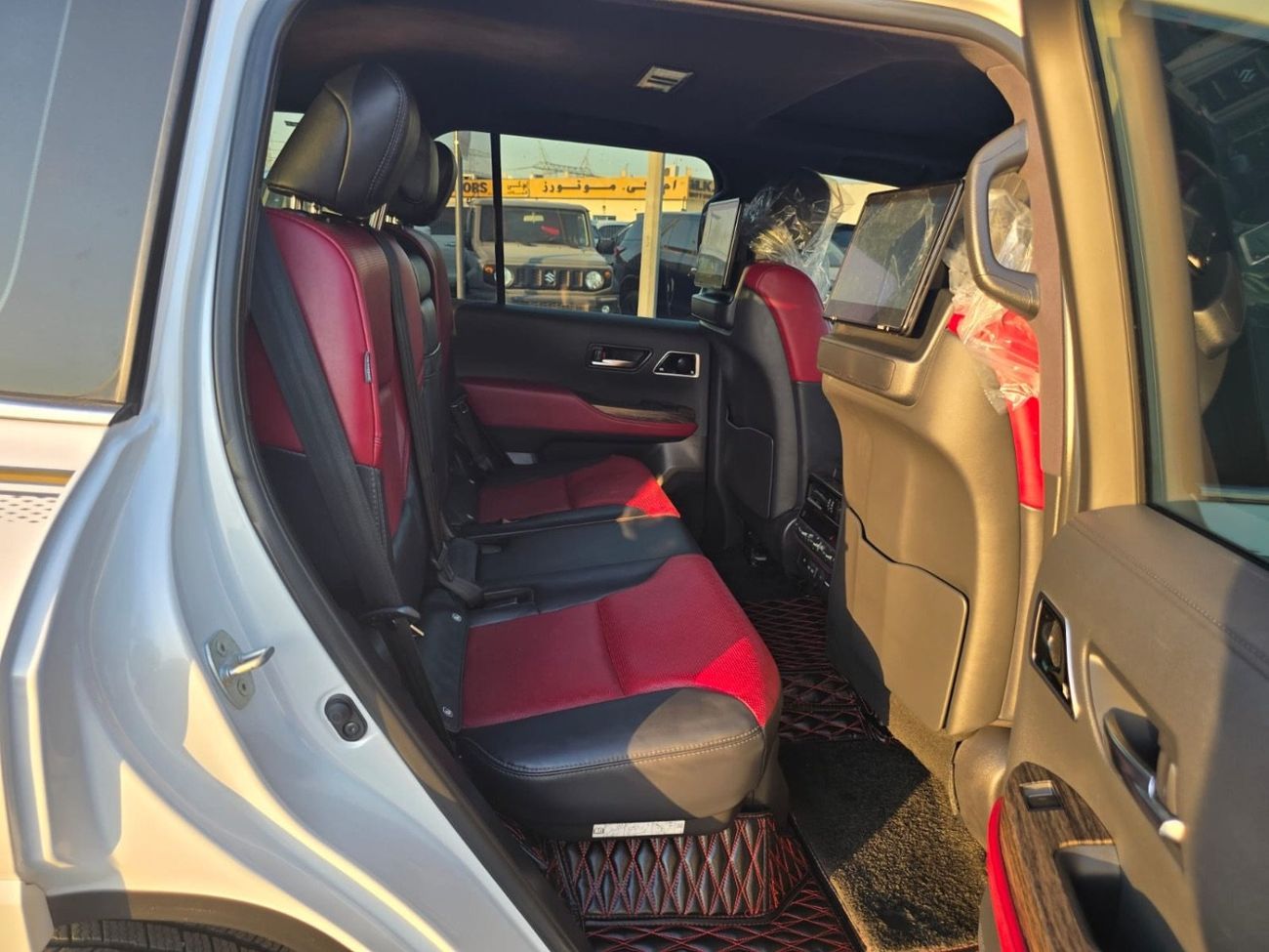 Toyota Land Cruiser VXR