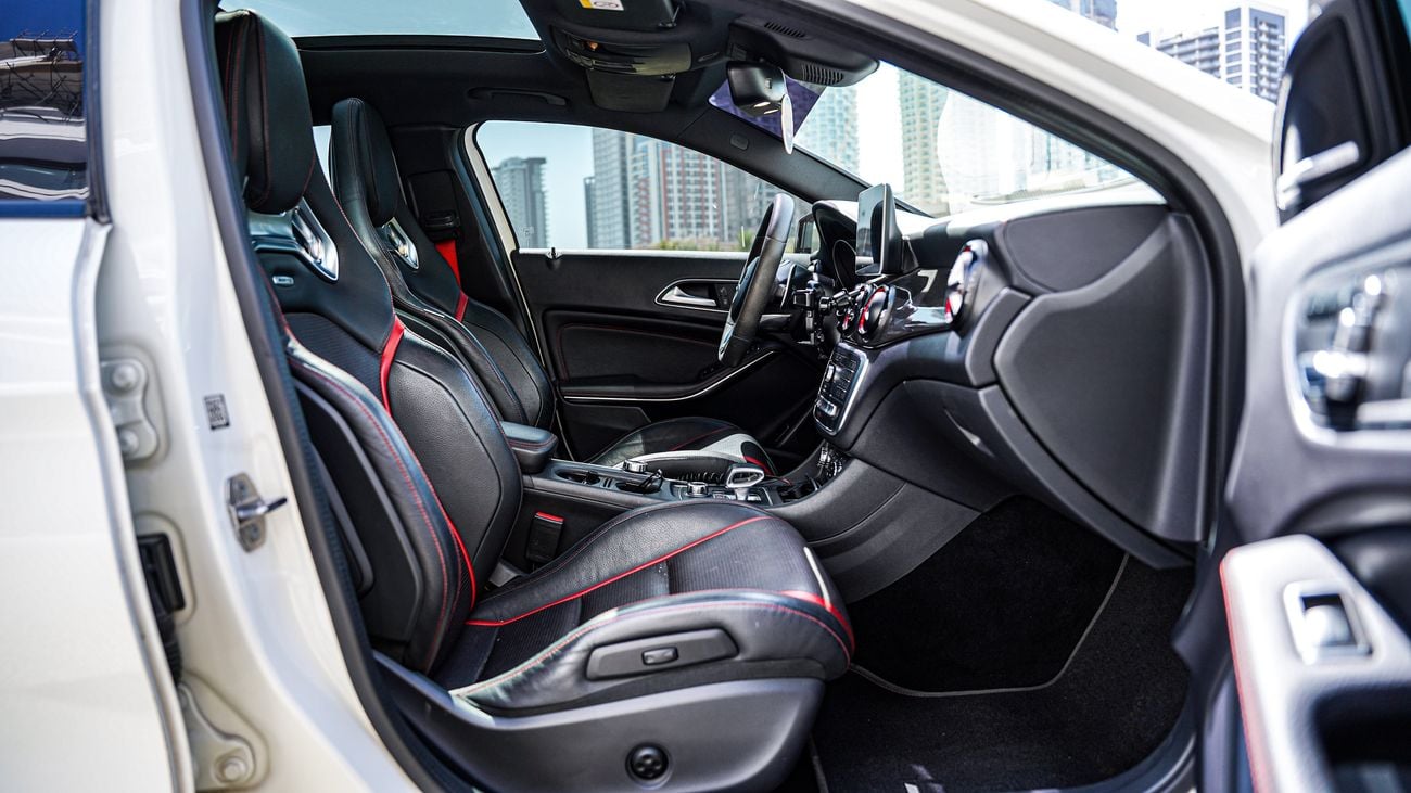 Mercedes Benz GLA 45 AMG STD 2.0L