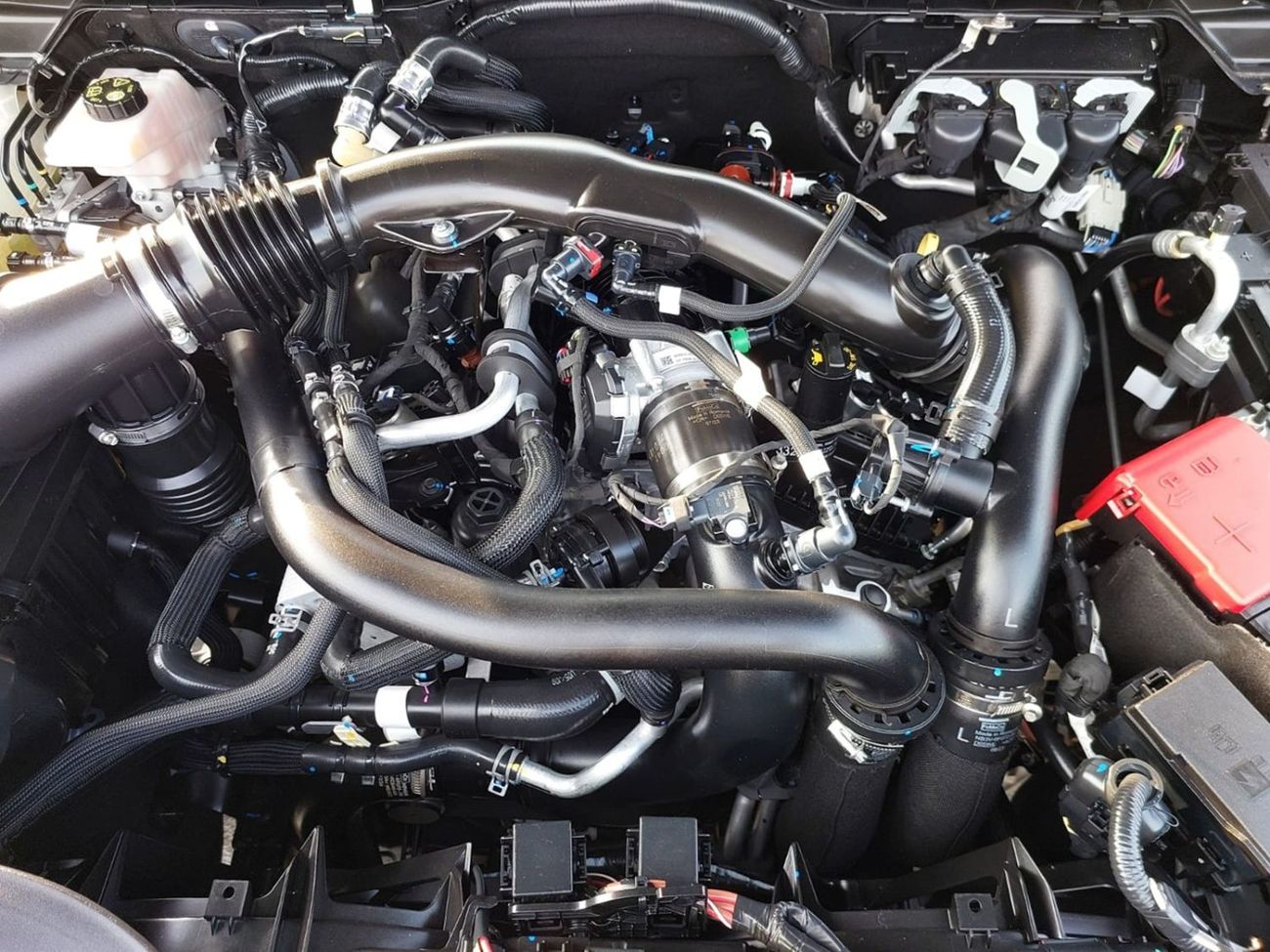 فورد رينجر رابتور FORD RANGER RAPTOR PICKUP RHD 2024 MODEL 3.0 L PETROL AUTOMATIC(PM62645)