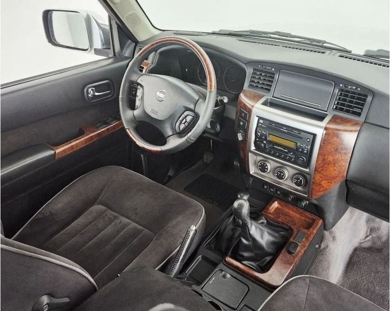 نيسان باترول سوبر سفاري Manual transmission - original paint