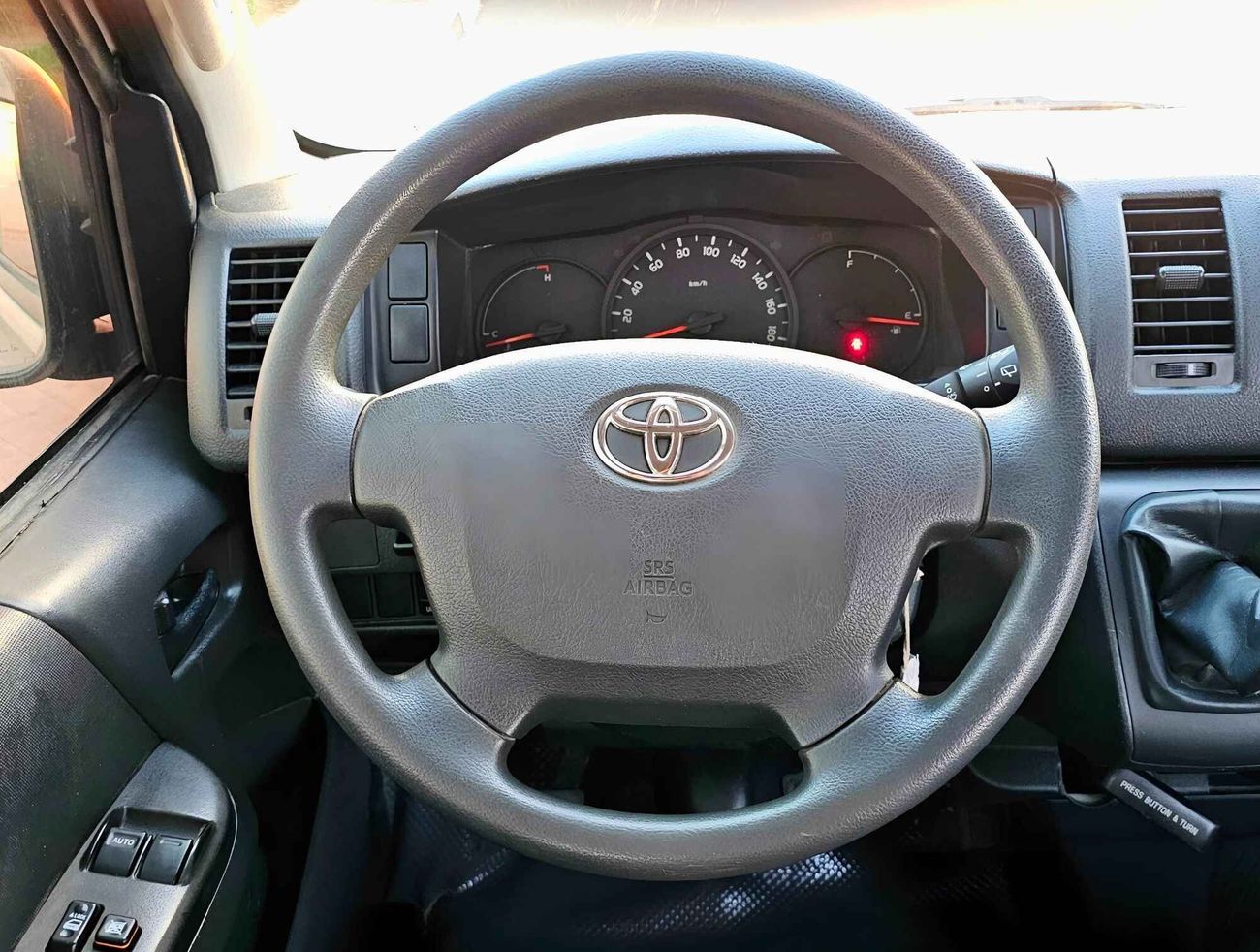 Toyota Hiace HIGHROOF/ PATROL MANUAL/ PASSENGER/ OLD SHAPE/ EXPORT ONLY/ LOT# 102310