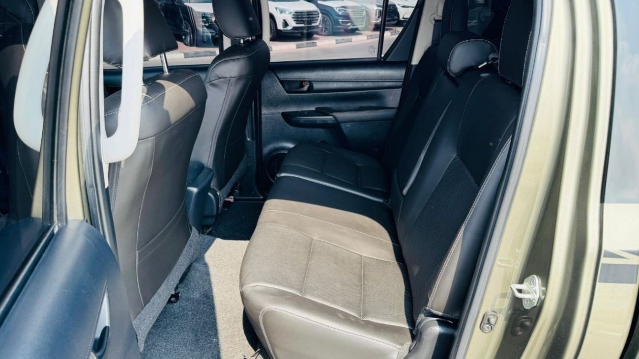 Toyota Hilux PREMIUM BULL BAR INSTALLED | ROOF MOUNTED LED STRIP LIGHTS | BLACK INTE