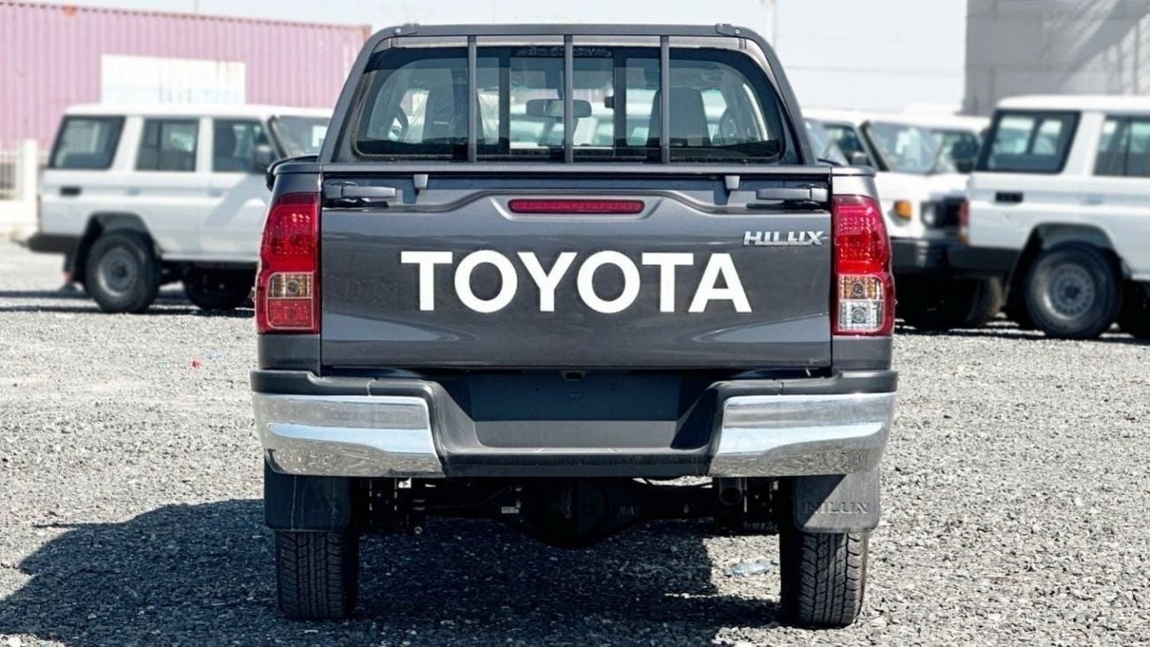 Toyota Hilux Toyota hilux 2.4L 2024 basic option V4