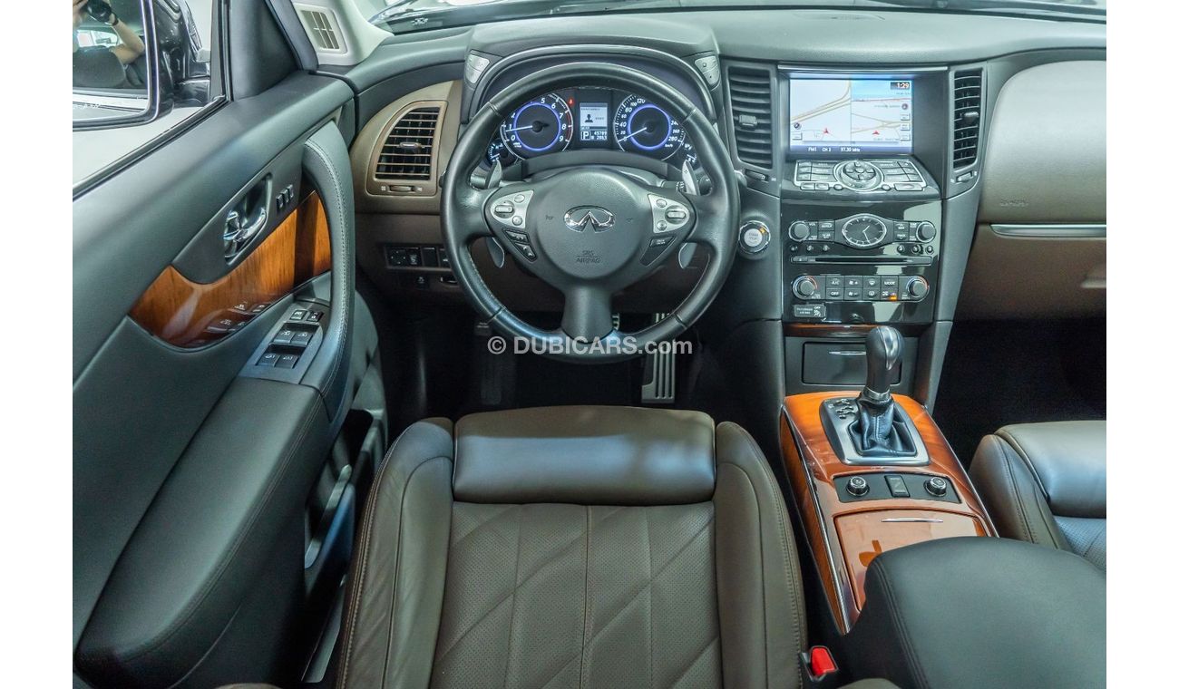 Infiniti QX70 2016 Infiniti QX70S 5.0L V8 Full Option / Full-Service History