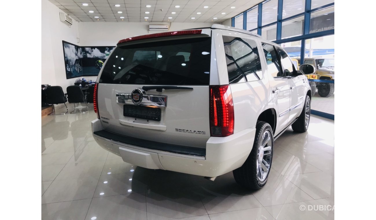 Cadillac Escalade PLATINUAM - GCC - 2014 - ONE YEAR WARRANTY