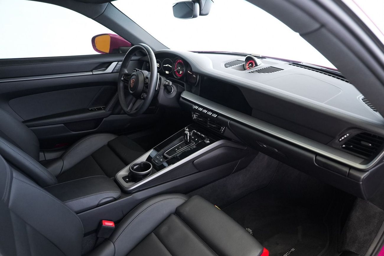 Porsche 911 Carrera S 3.0L (445 HP) Coupe