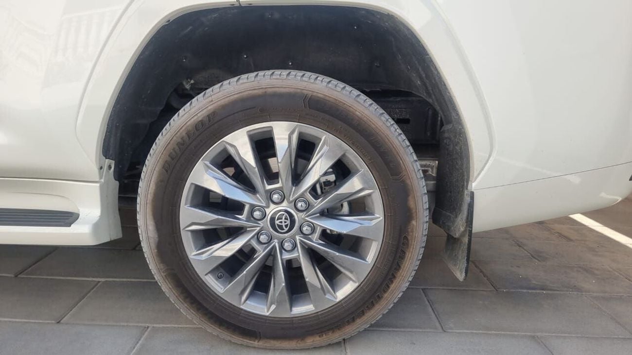 Toyota Land Cruiser GXR 4.0L