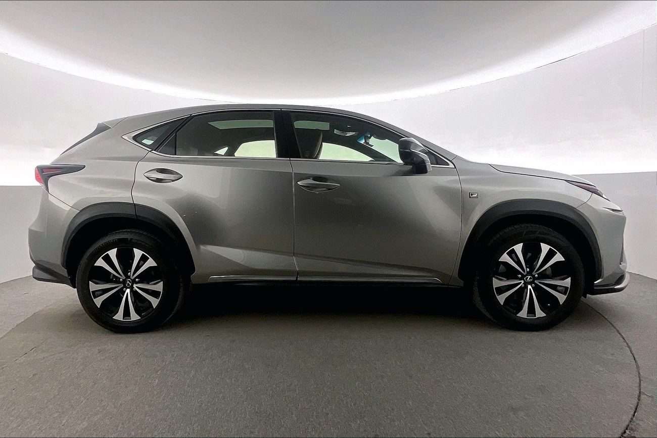 لكزس NX 300 F Sport Platinum | شامل الضمان | 0 ﺪﻔﻋﺓ ﺃﻮﻟﻯ