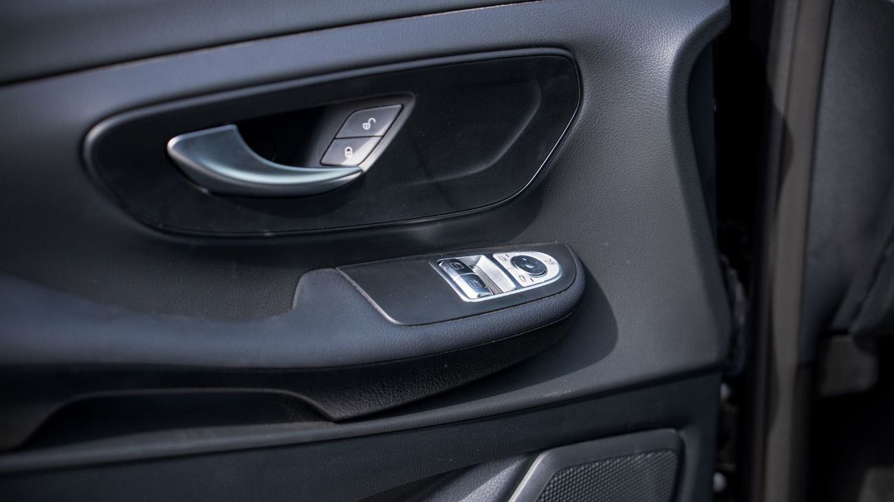 Mercedes-Benz V 300 Extra Long 2.0L - Black Inside Black | Export Only