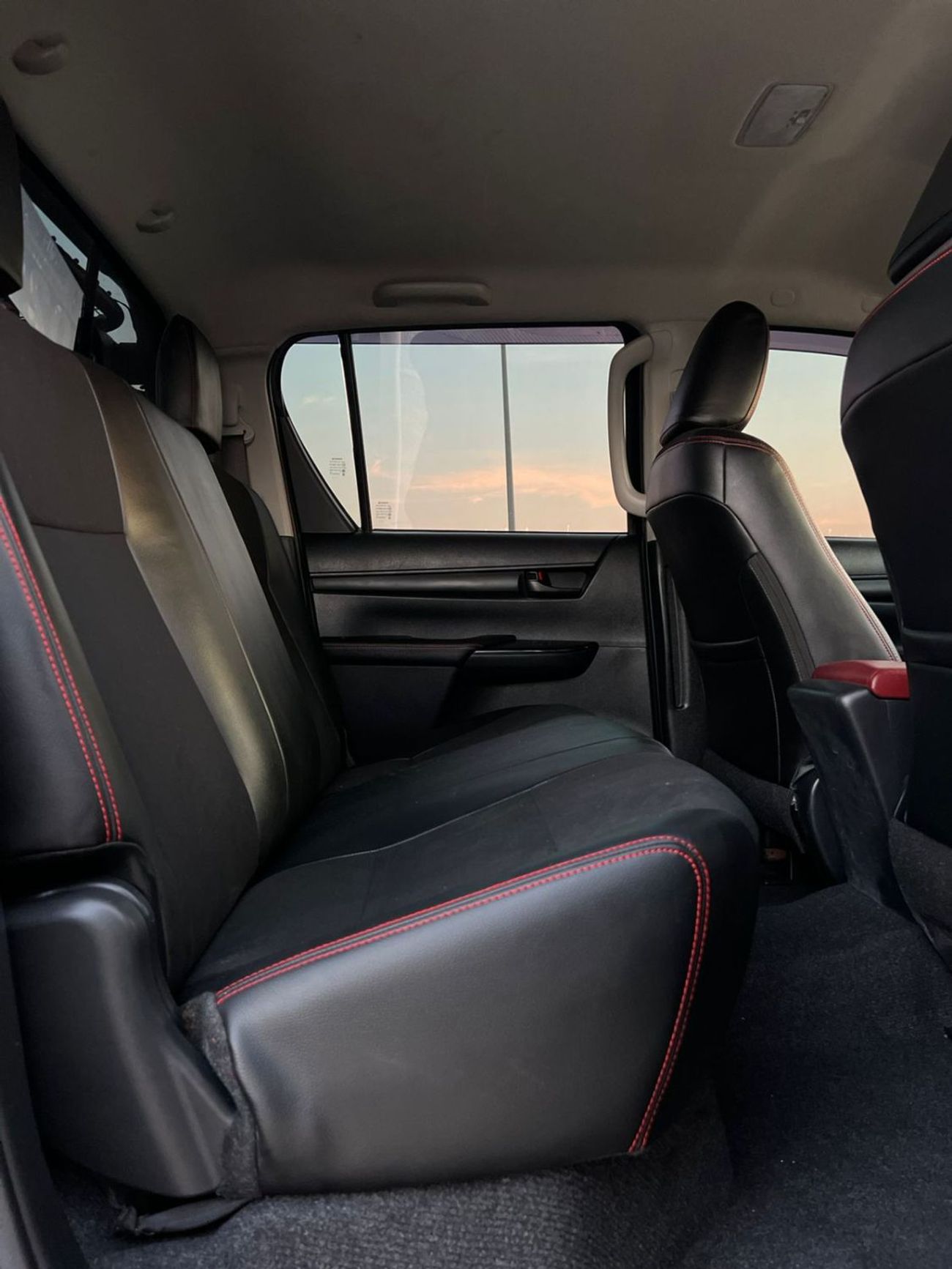 Toyota Hilux 2021 Toyota Hilux GR Sport Black Edition - Trunk Cover -  2.7L V4 - GCC - AWD 4x4 - Rear Camera - Le