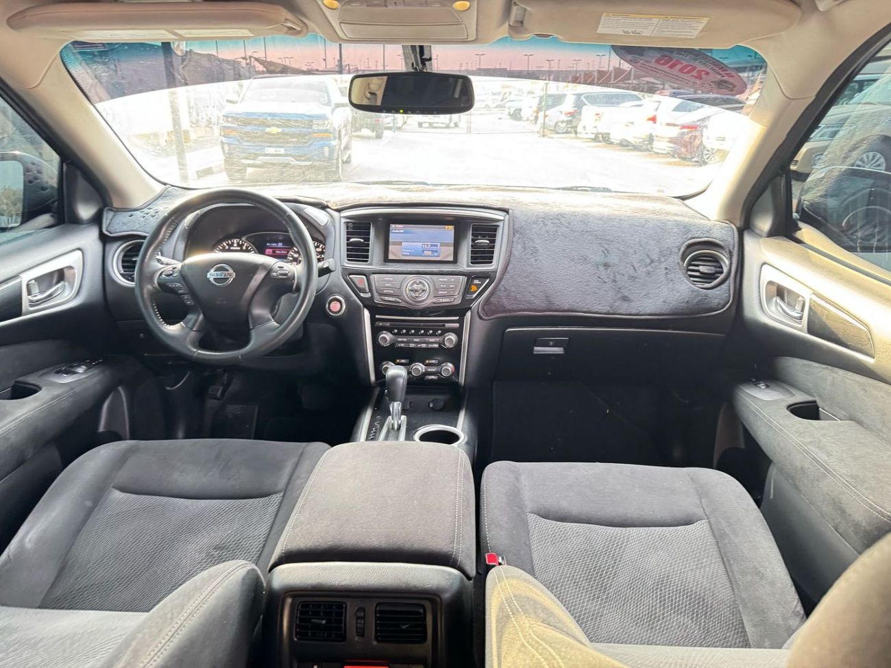 Nissan Pathfinder SV 3.5L (271 HP) In excellent condition and requires no expenses