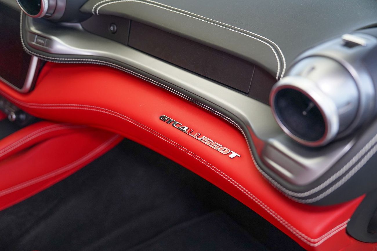 Ferrari GTC4 Lusso T