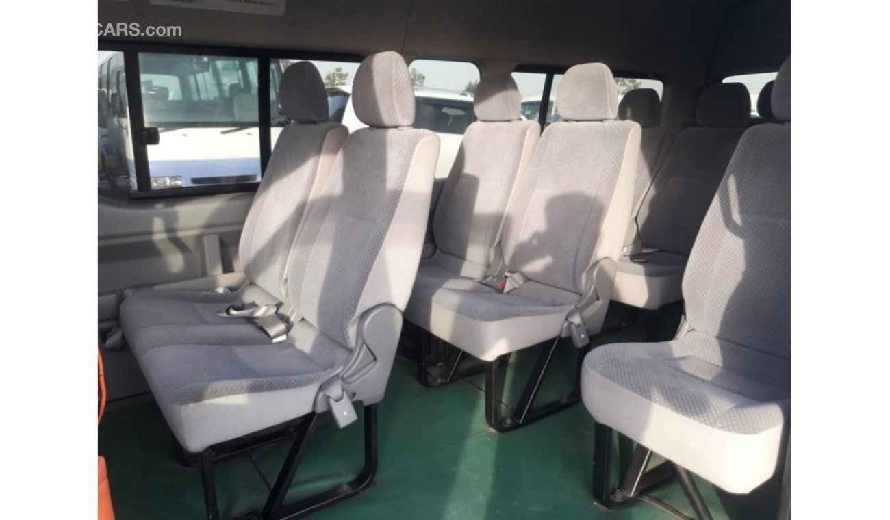 تويوتا هاياس Hiace Commuter RIGHT HAND DRIVE (Stock no PM 390 )