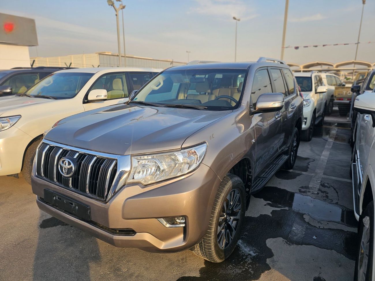 تويوتا برادو Toyota land cruiser Prado year 2022 FULL OPTION petrol engine brown color automatic transmission v6