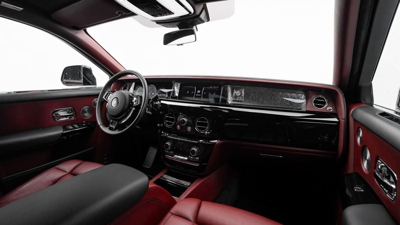 Rolls Royce Phantom STANDARD - 2019 - GCC Specs