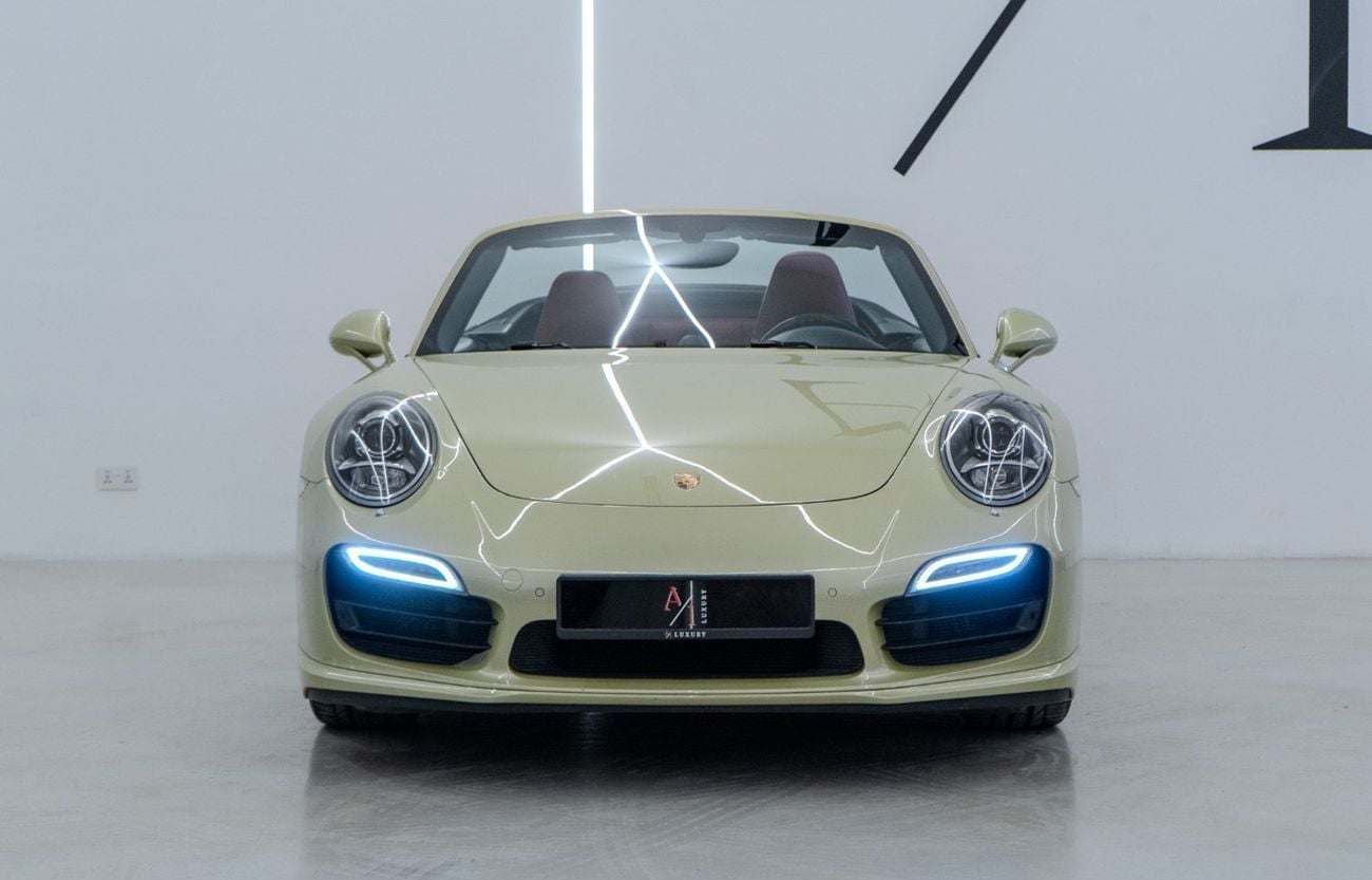 Porsche 911 Turbo 3.8L (520 HP) Convertible 2015 Porsche 911 Turbo Convertible, Fully Loaded, Excellent Conditio