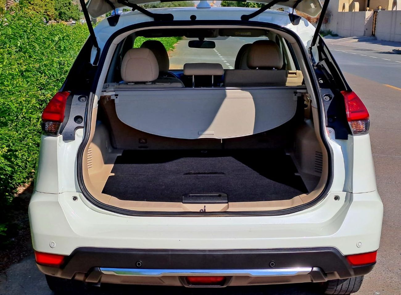 Nissan XTrail S 2.5L 4WD (5 Seater) 2021 2.5L 4X4 GCC (900/-MONTHLY)