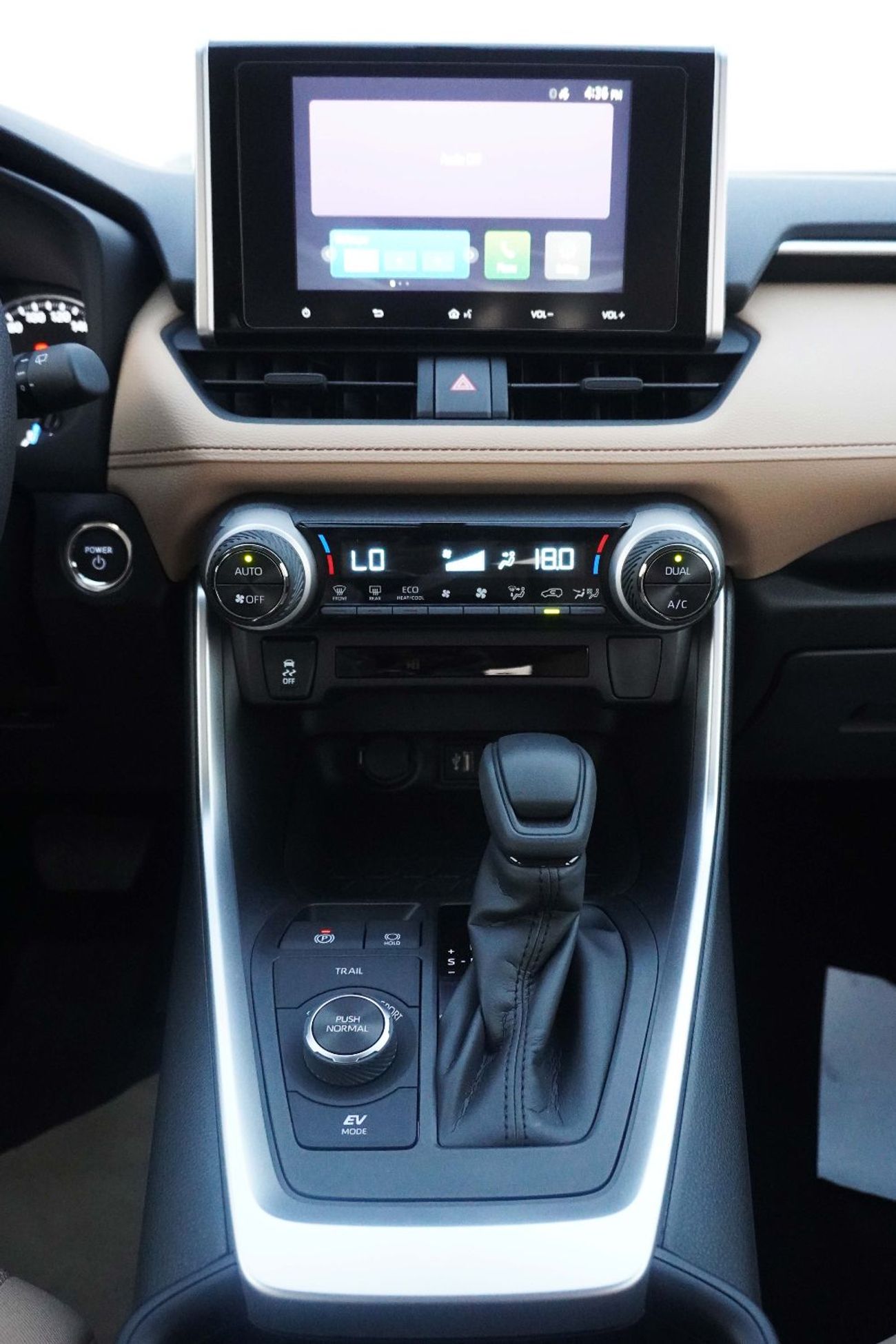 Toyota RAV4 2.5L HEV (REAR CAMERA AND PARKING SENSORS)