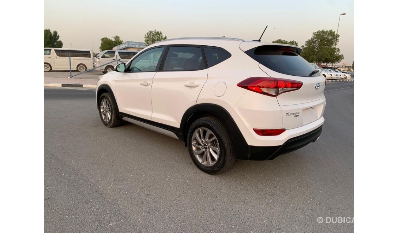 Hyundai Tucson 4WD 1.6L V4 2017 AMERICA SPECIFICATION