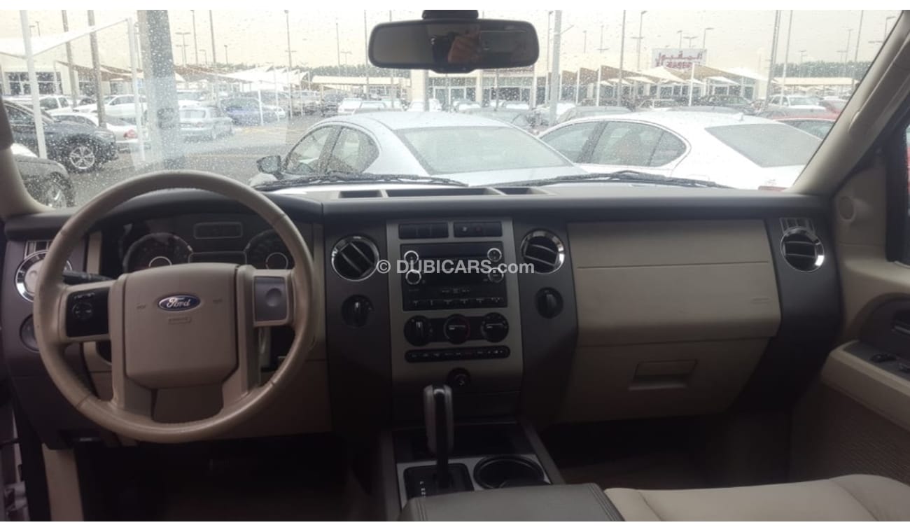 Ford Expedition Ford Expedition model 2013 car prefect condition full service full option low mileage