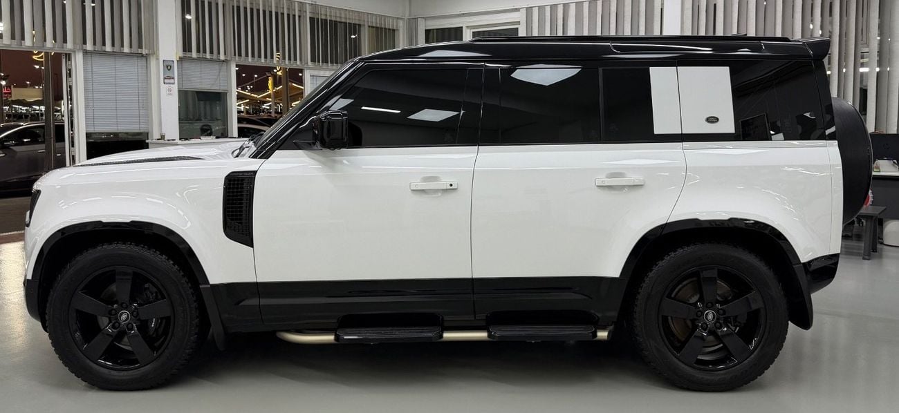 Land Rover Defender P400 110 HSE 3.0L (5 Seater)
