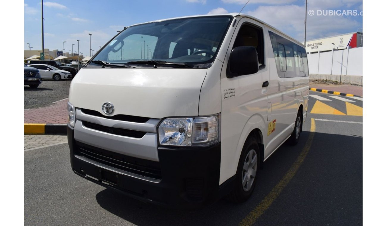 Toyota Hiace GL - Standard Roof Toyota Hiace 13 seater bus, model:2016. Excellent condition