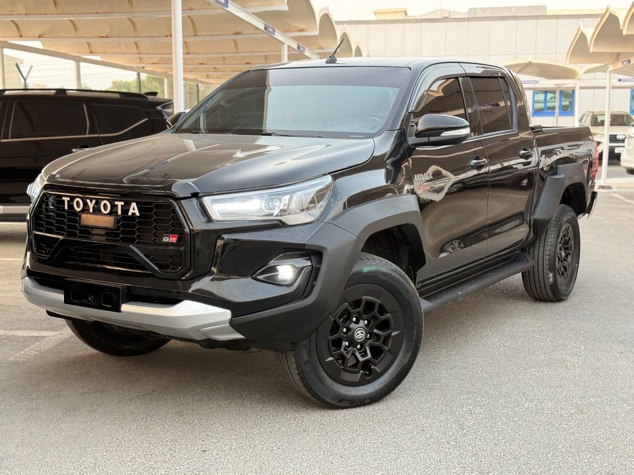 تويوتا هيلوكس GLX 2.7L Double Cab Utility A/T