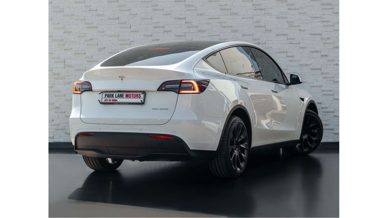 تسلا موديل Y AED 2,831 PM • MODEL Y LONG RANGE • ONLY 4,500 KMS • OFFICIAL TESLA WARRANTY UNTIL 2030•