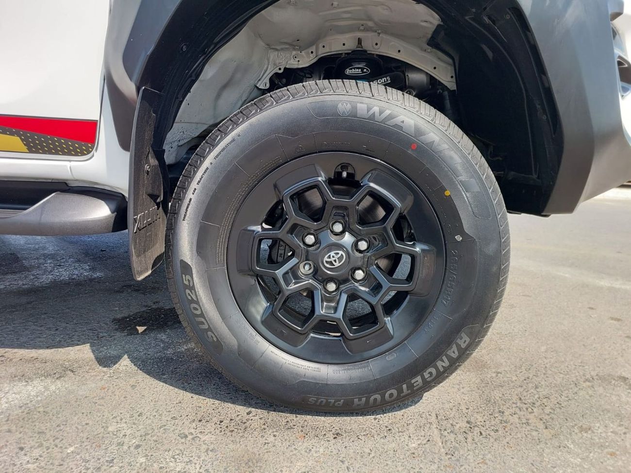 Toyota Hilux (RAMADAN OFFER) TOYOTA HILUX PICKUP RHD 2023 MODEL 2.8 L DIESEL AUTOMATIC(PM85171)