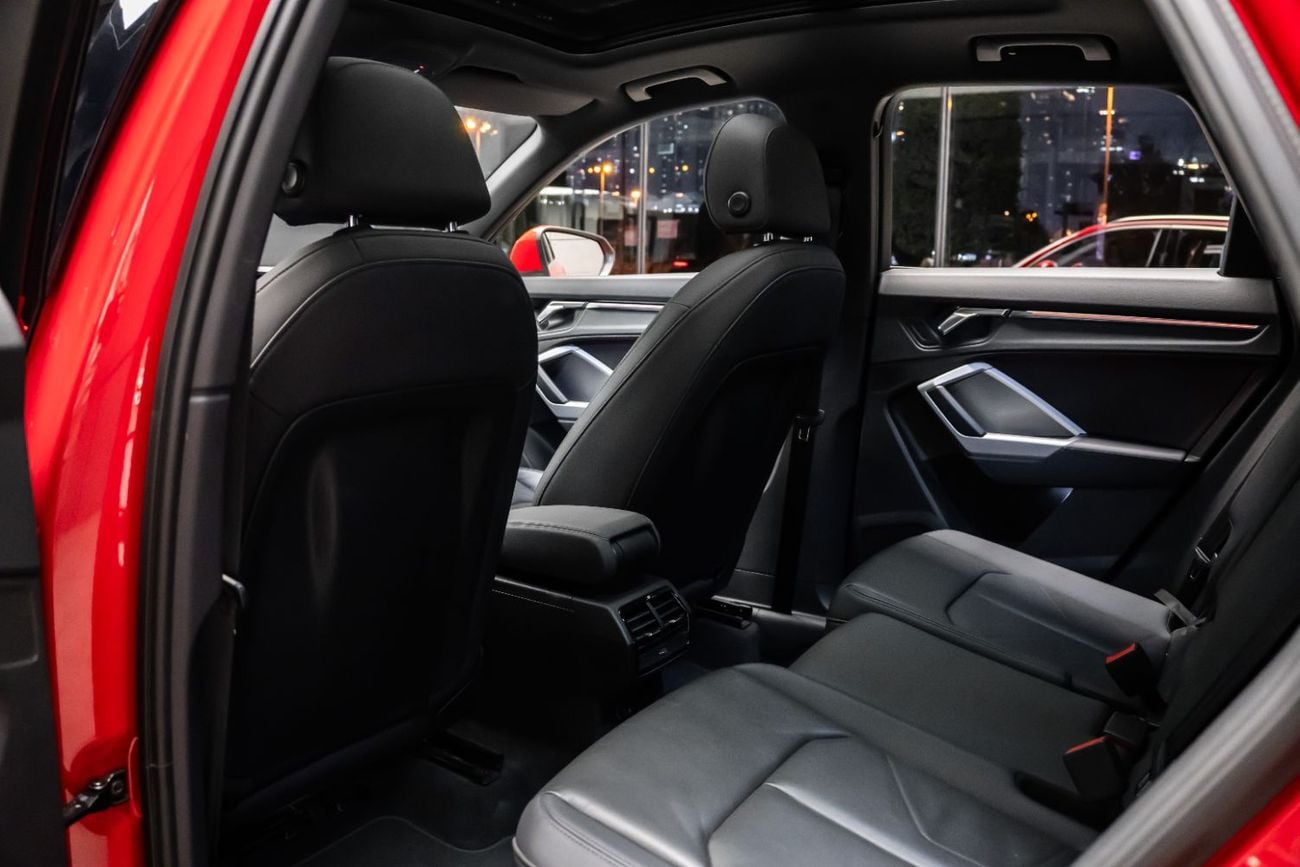 أودي Q3 35 TFSI S-LINE 35 TFSI | GCC Specs | Full Options | Warranty Available