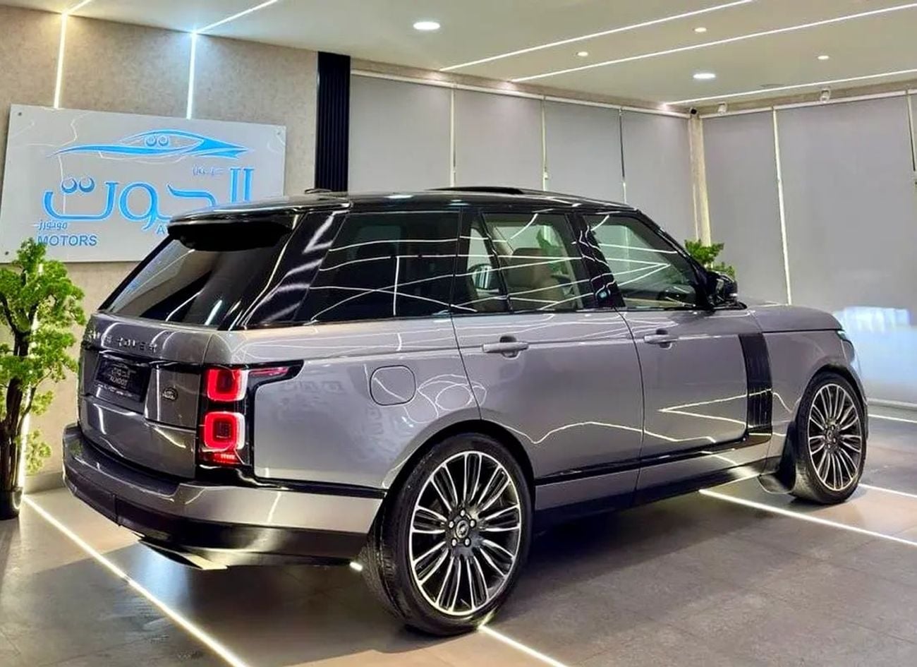 Land Rover Range Rover FACELIFT RR VOGUE || SUPERCHARGED || GCC SPECS || TOP RANGE || PANORAMIC