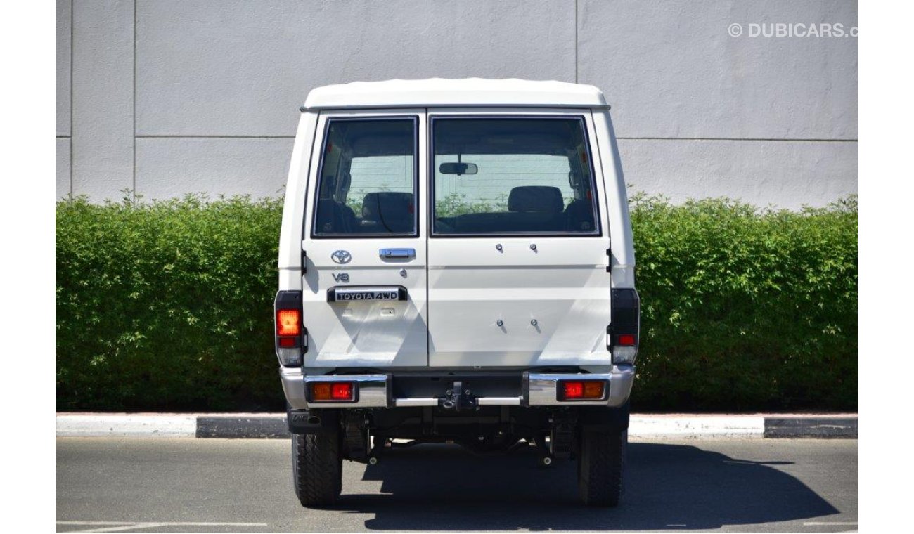 Toyota Land Cruiser Hard Top 78 LONG WHEEL BASE  V8 4.5L TURBO DIESEL 4WD 9 SEAT MANUAL TRANSMISSION