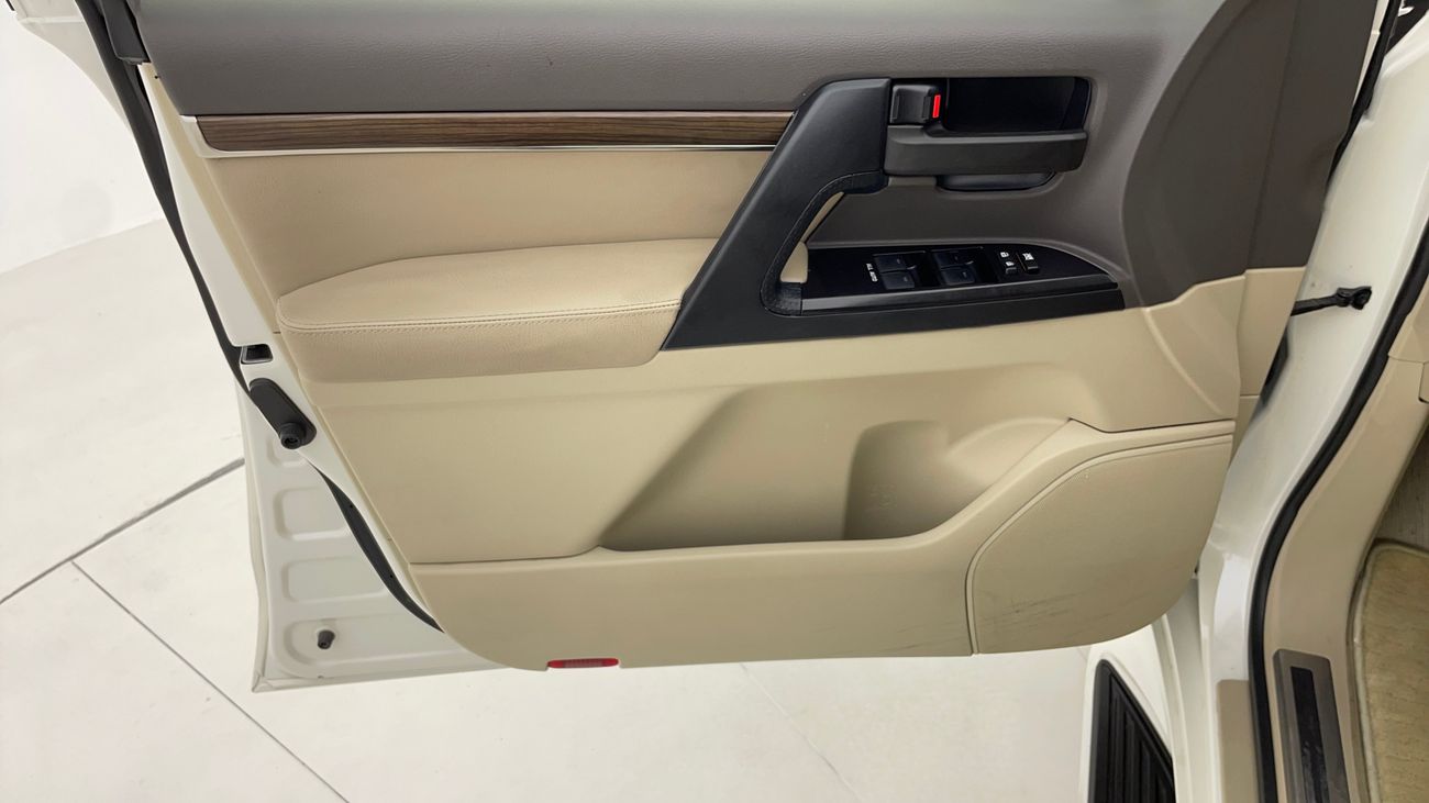 Toyota Land Cruiser VXR 4 | Zero Down Payment | Free Home Test Drive