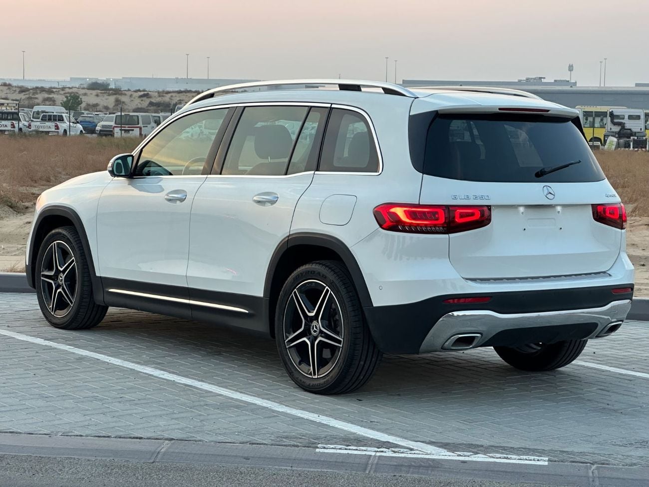 مرسيدس بنز GLB 250 4MATIC