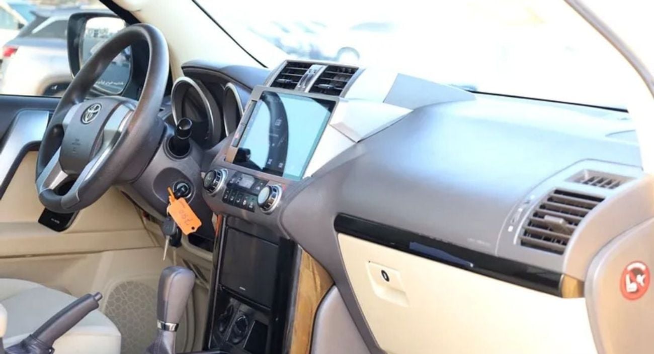 Toyota Prado Toyota prado 2015 Model TX 2.7 v4 petrol engine Colour White Transmission Automatic Interior.Begie 7