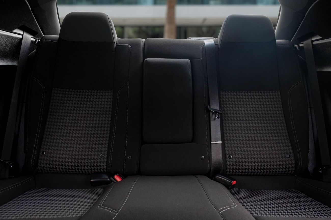 Dodge Challenger V6 SXT | 2,056 P.M  | 0% Downpayment | Impeccable Condition!