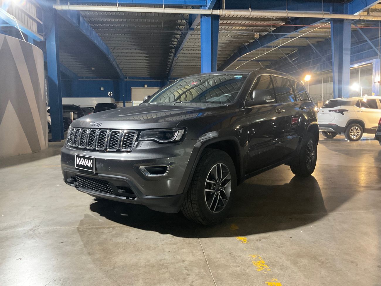 جيب جراند شيروكي Laredo | شامل الضمان | 0 ﺪﻔﻋﺓ ﺃﻮﻟﻯ