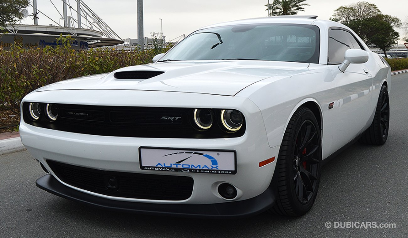 Dodge Challenger 2015 SRT, 392 HEMI, 6.4L V8 GCC with 2 Years or 100,000km Warranty