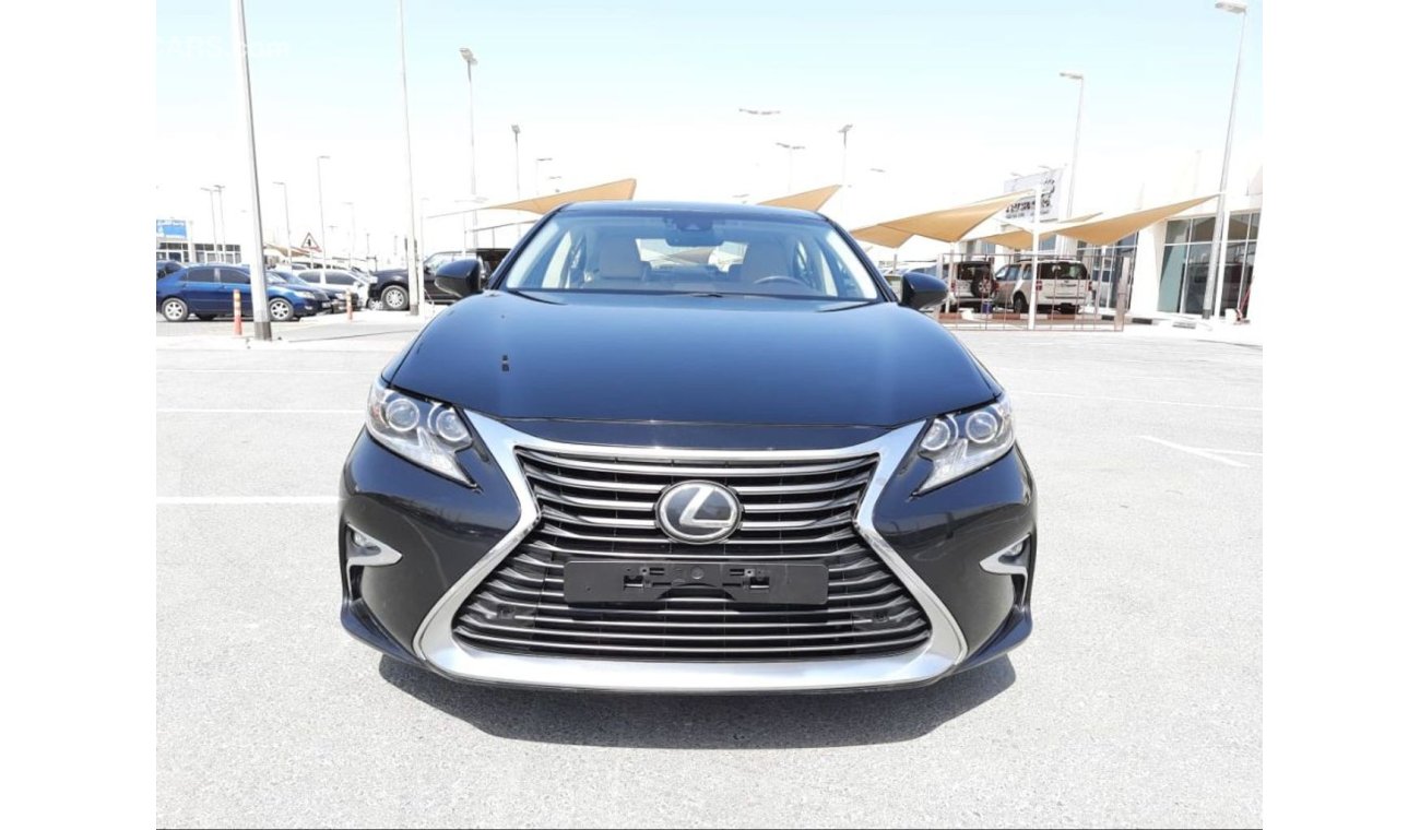 Lexus ES350 Lxsus ES 350 2017 full options  clean car