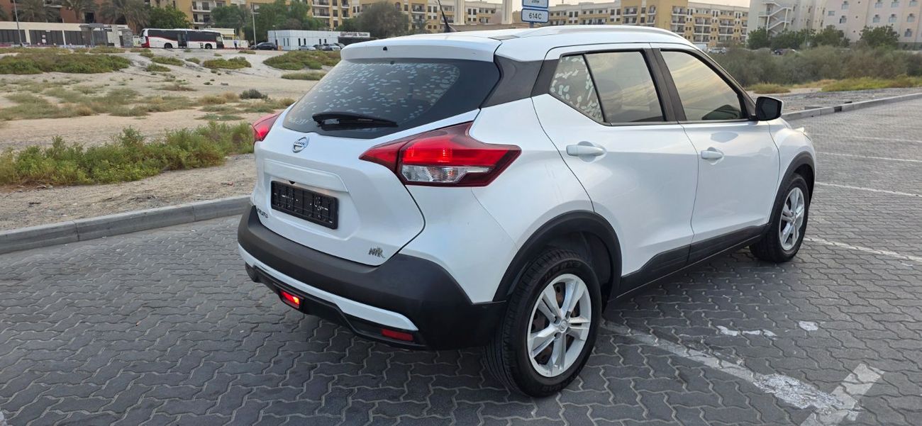Nissan Kicks S