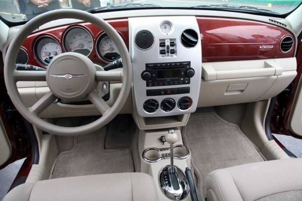 Chrysler PT Cruiser interior - Cockpit