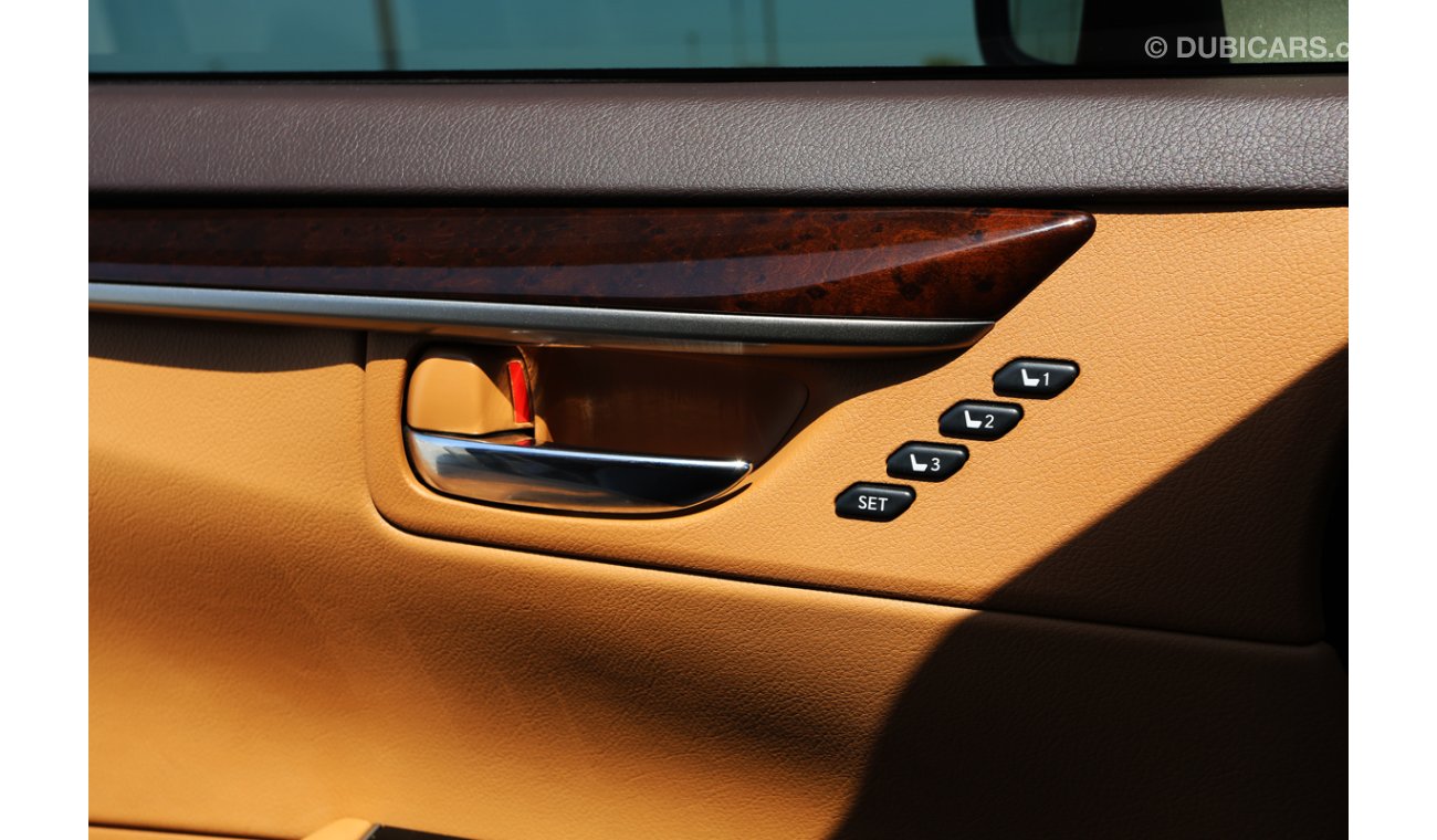 لكزس ES 350 Platinum 3.5cc certified vehicle with warranty, Panoramic roof & Leather Seats(60303)
