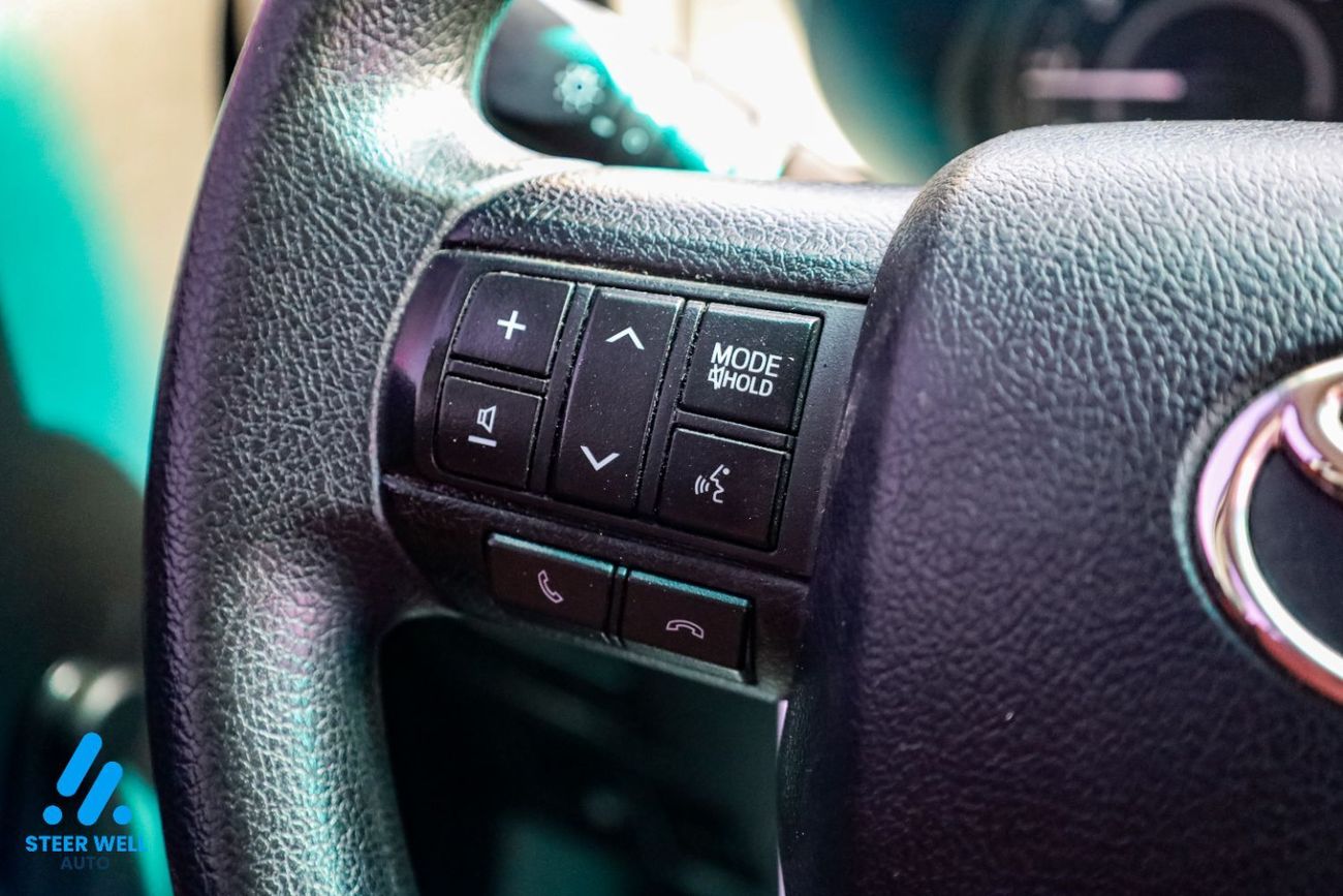 Toyota Hilux GL 2.7L Double Cab Utility AWD 2022 2.7L Petrol Dual Cab Pickup | Automatic | GCC Specs | Best Price