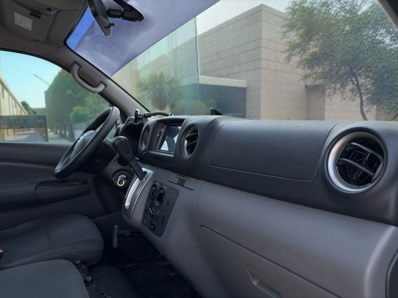 Nissan Urvan 3-Seater Automatic (5-Door)