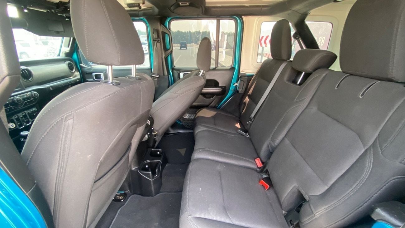 Jeep Wrangler Unlimited Sport 3.6L A/T