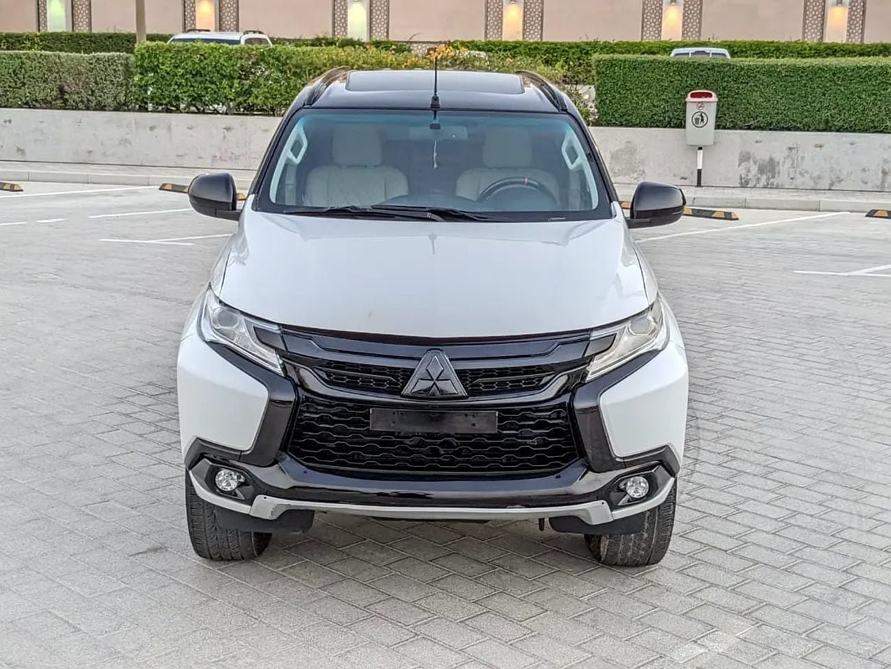 ميتسوبيشي مونتيرو سبورت GLS PREMIUM