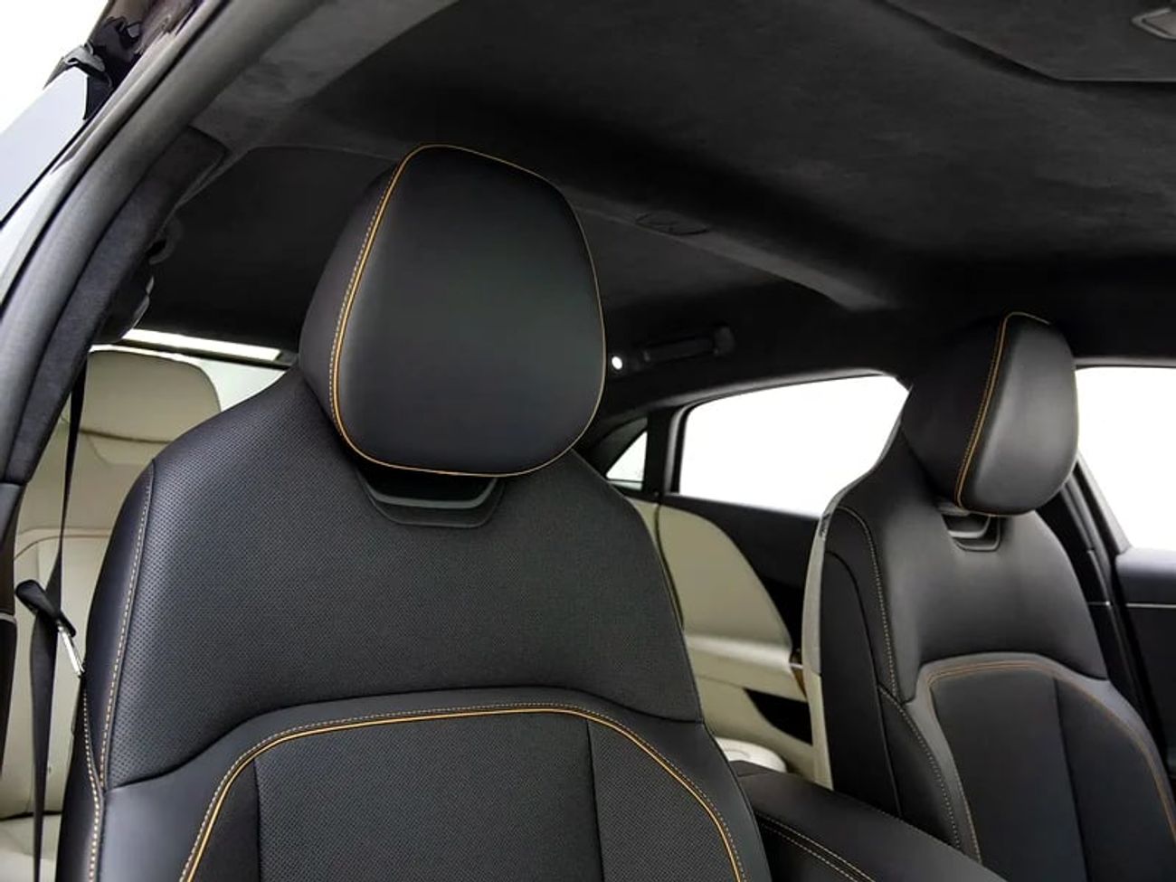 لوسيد اير Pure