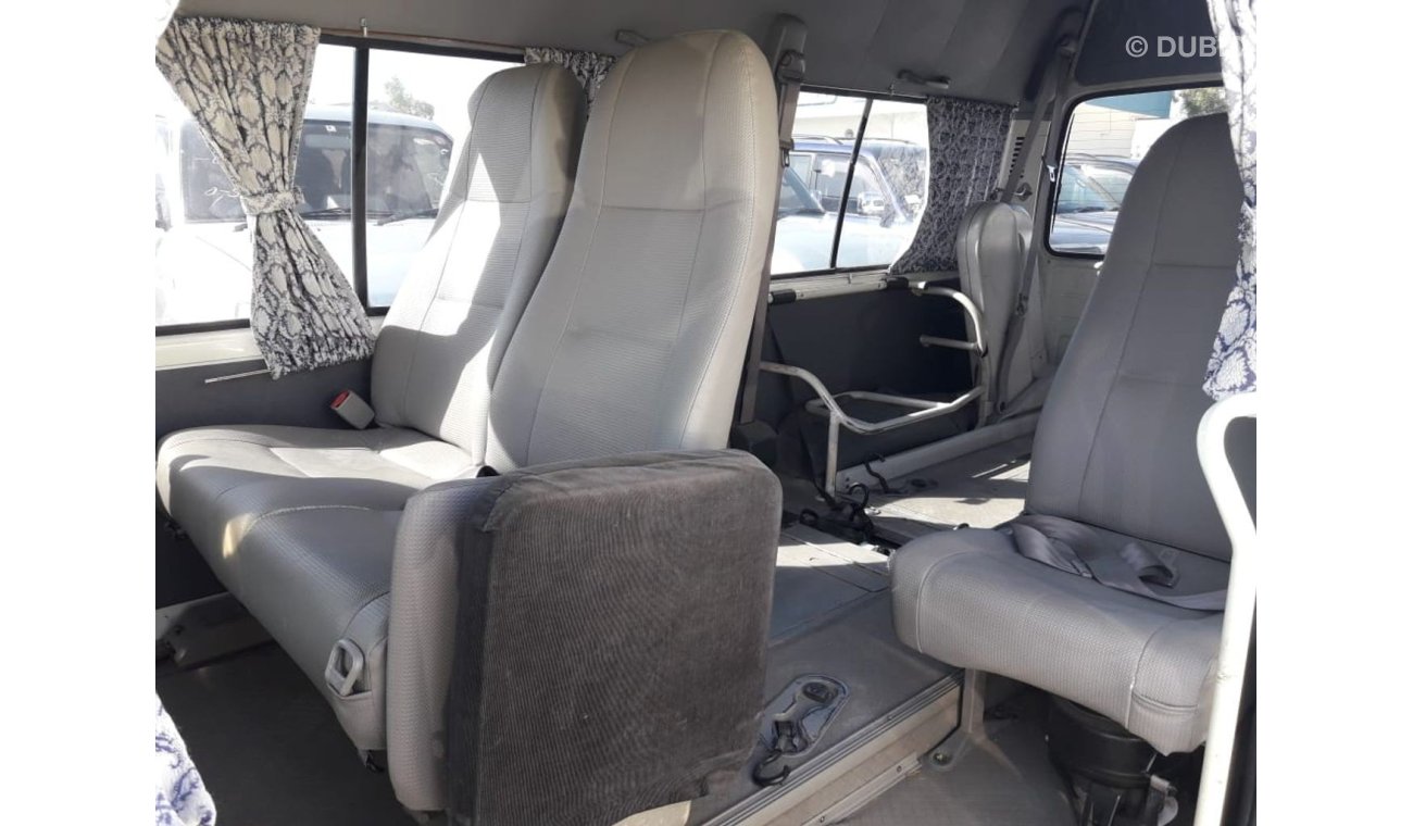 Toyota Hiace Hiace RIGHT HAND DRIVE  (Stock no PM 303 )