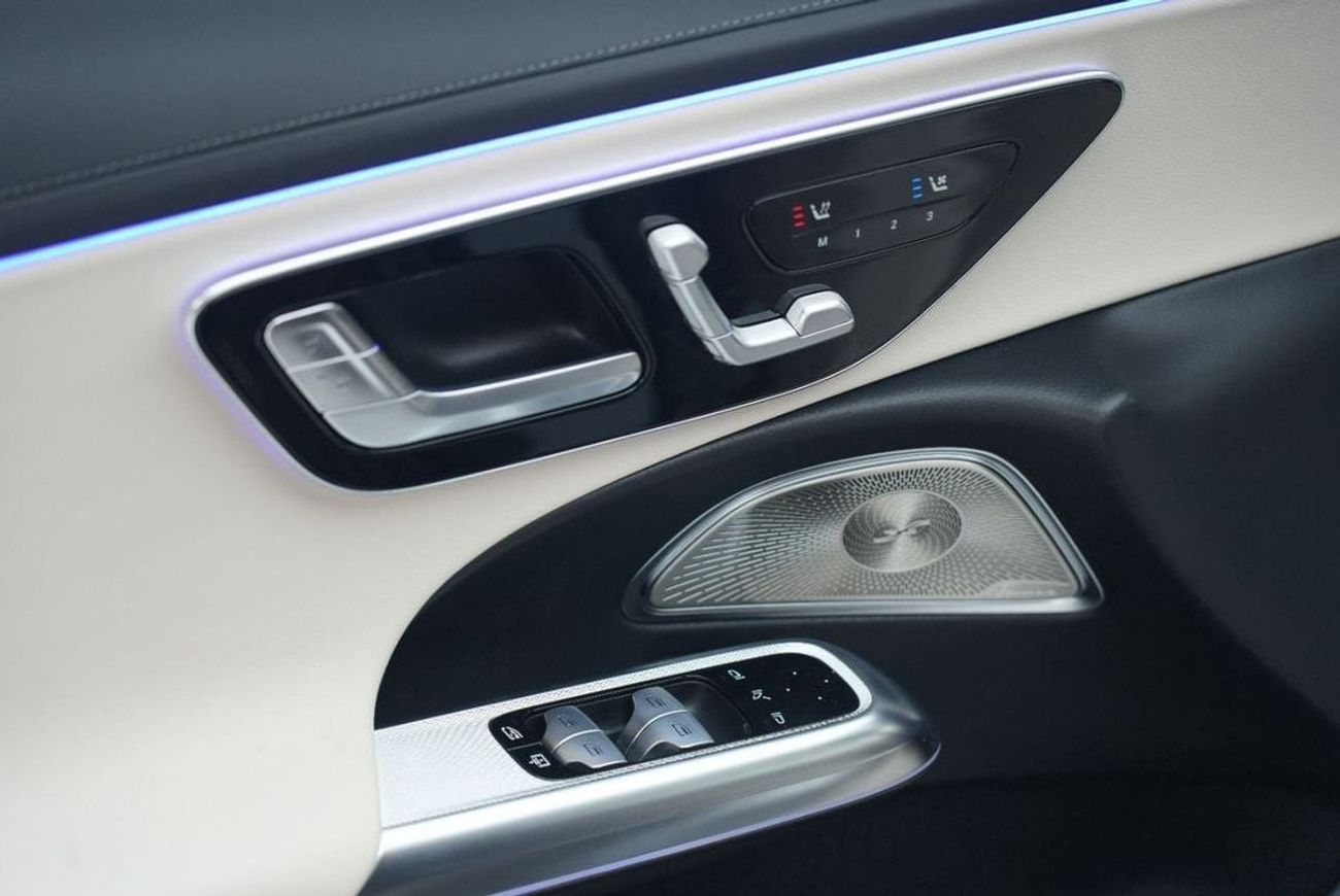 مرسيدس بنز E300 Mercedes-Benz E 300 | 2025 GCC 0km | Agency Warranty | AMG Package | DIGITAL LIGHT